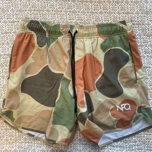 NFQ men’s large hyperactive training shorts.